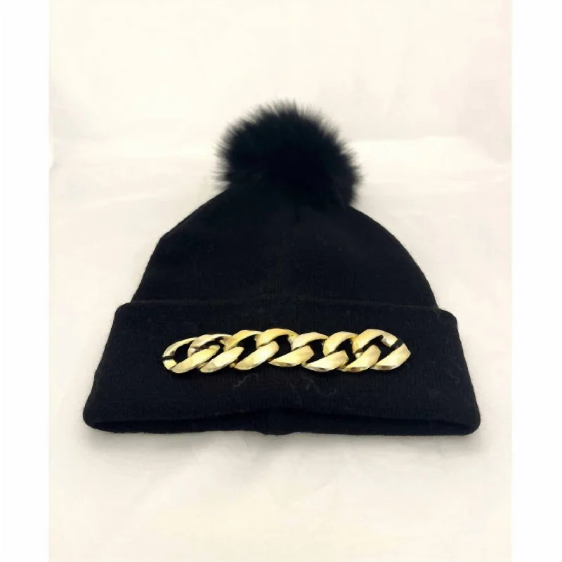 Posh Hat With Gold Chain In Black