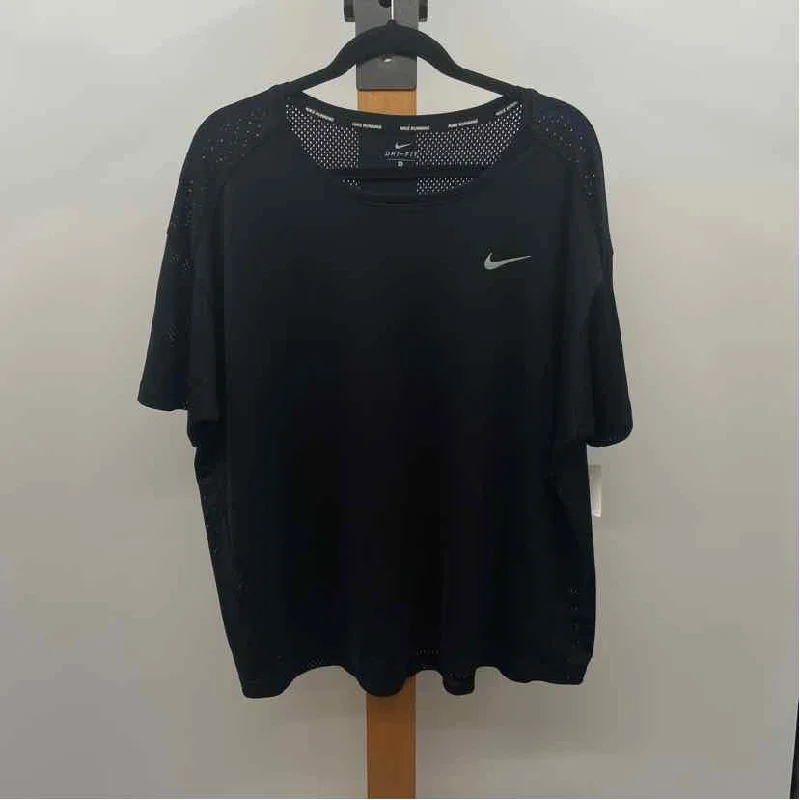 Nike Women's Size 2X Black Solid Short Sleeve Shirt