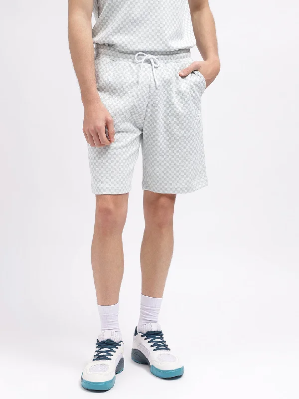 Iconic Men White Checked Regular Fit Mid-Rise Shorts